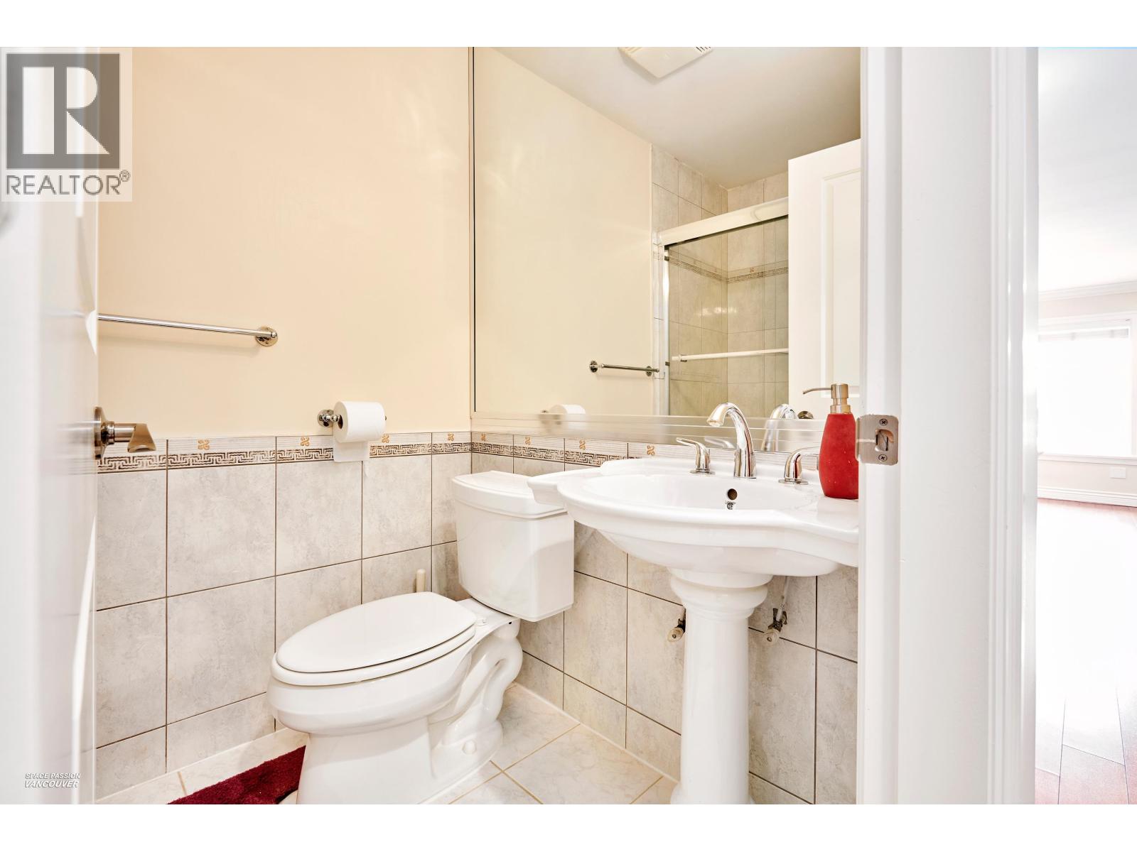 3937 ELMWOOD STREET, Burnaby