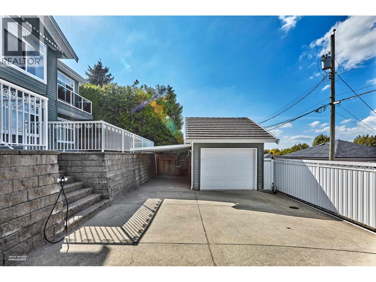 3937 ELMWOOD STREET, Burnaby