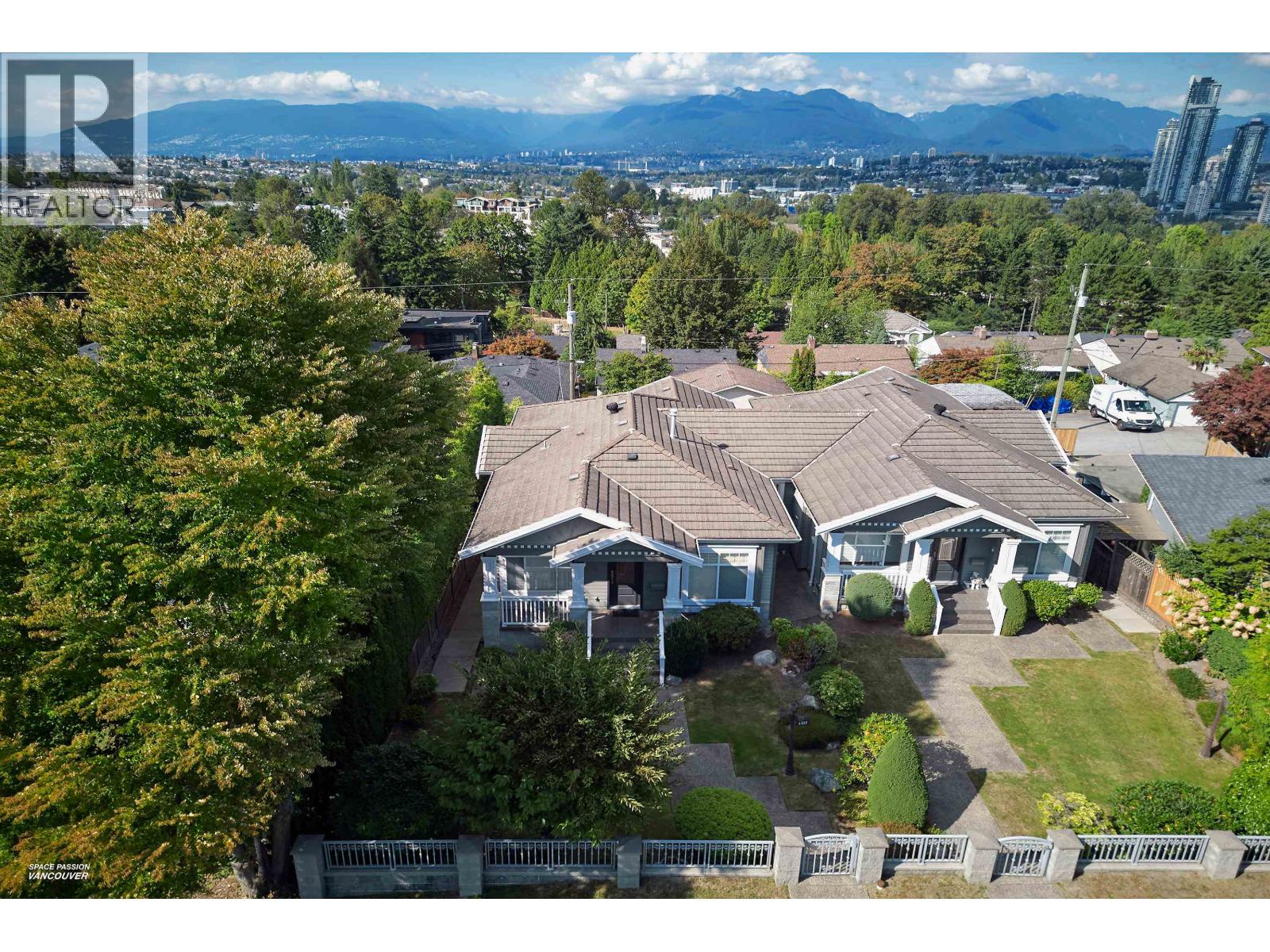3937 ELMWOOD STREET, Burnaby