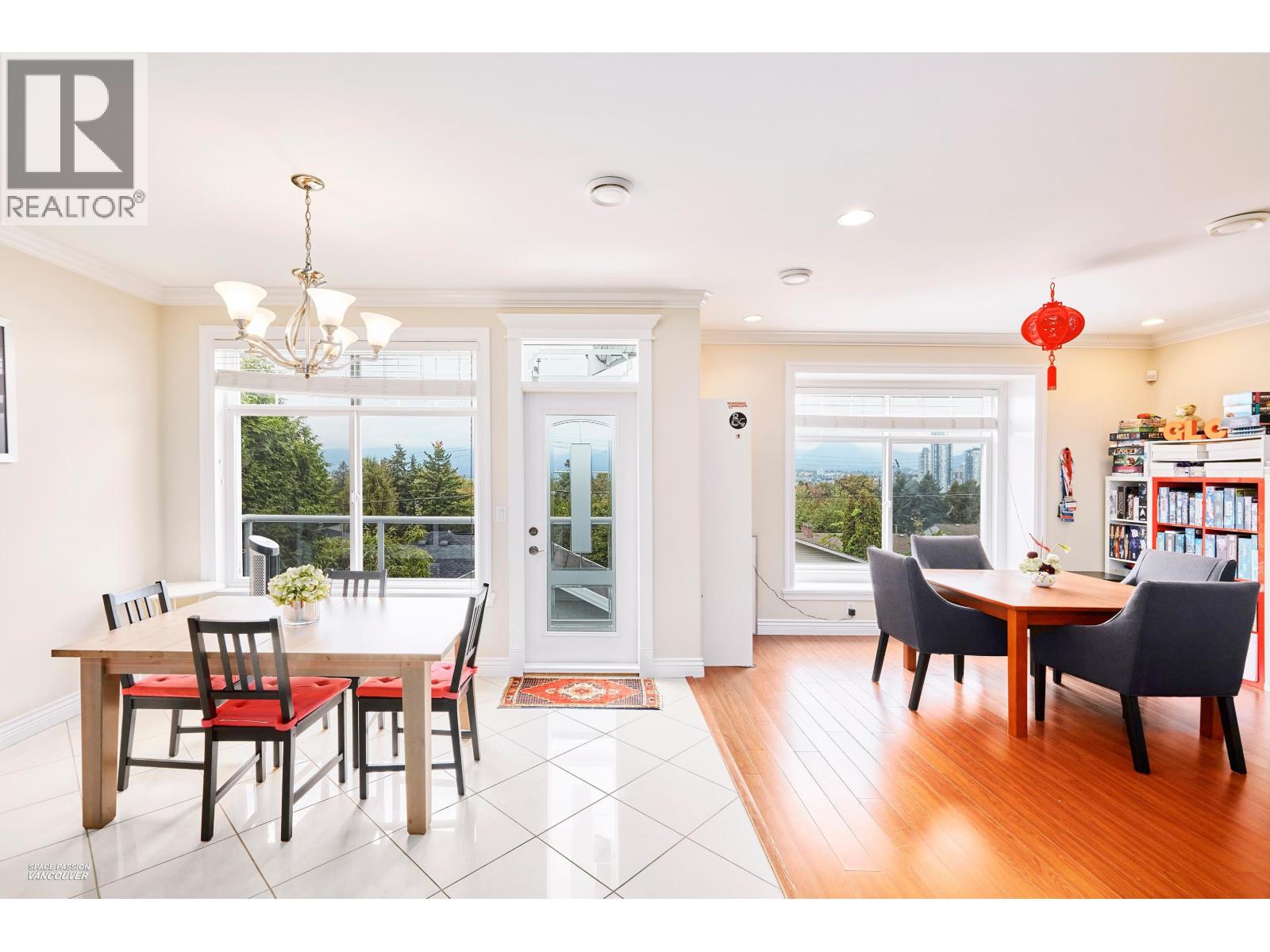 3937 ELMWOOD STREET, Burnaby