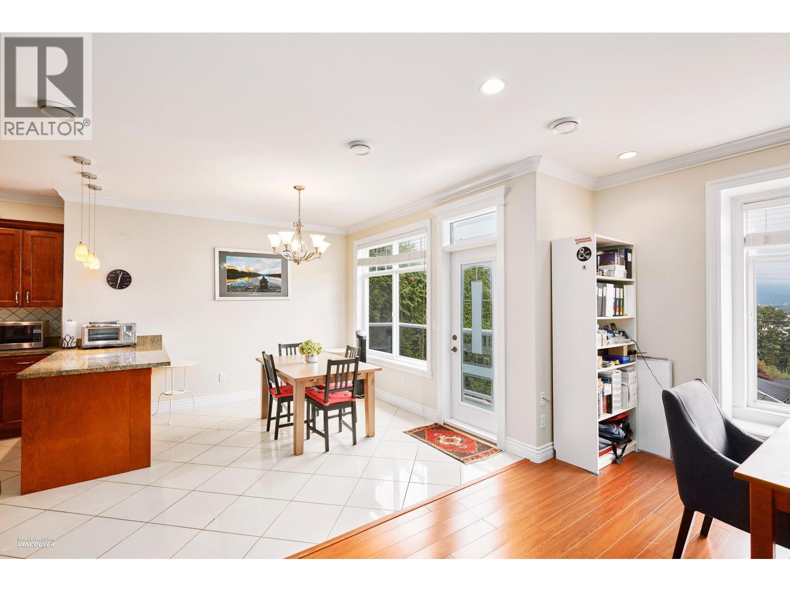 3937 ELMWOOD STREET, Burnaby