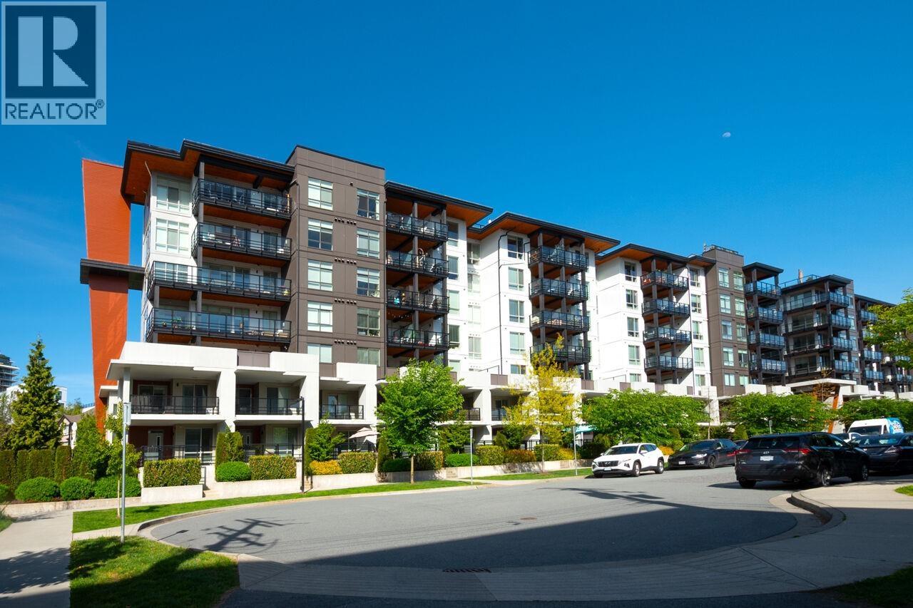 TH13 108 E 8TH STREET, North Vancouver