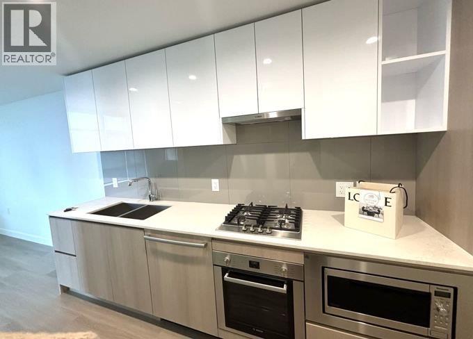 702 618 CARNARVON STREET, New Westminster