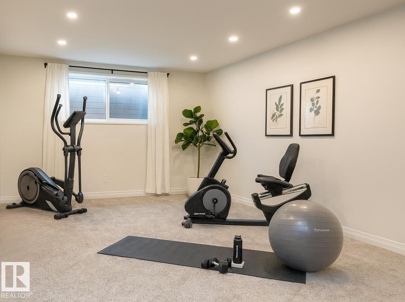 #20 1225 WANYANDI RD NW, Edmonton