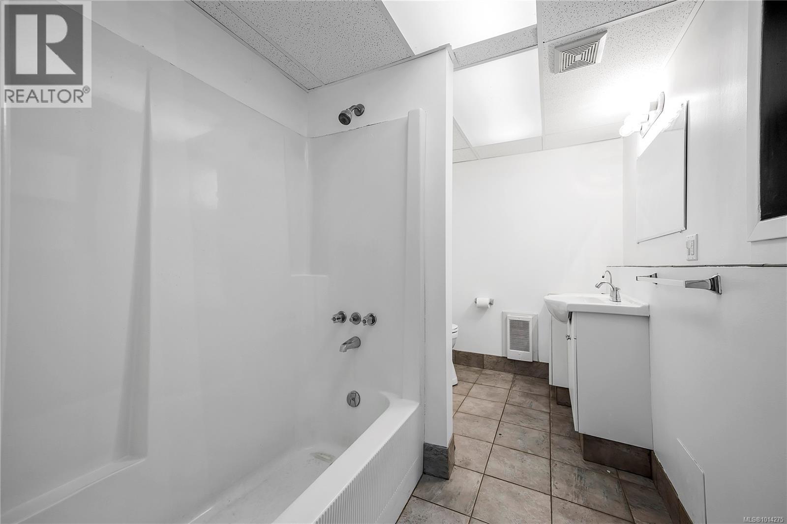 3429 Butler Blvd, Ladysmith