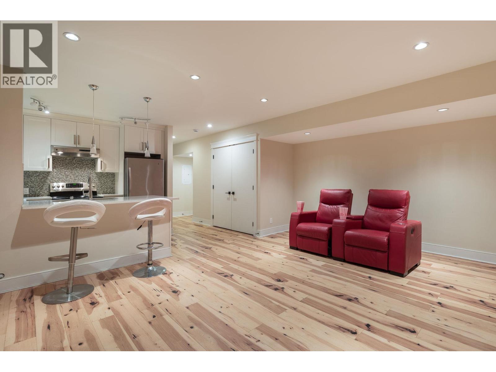 839 W 20TH STREET, North Vancouver