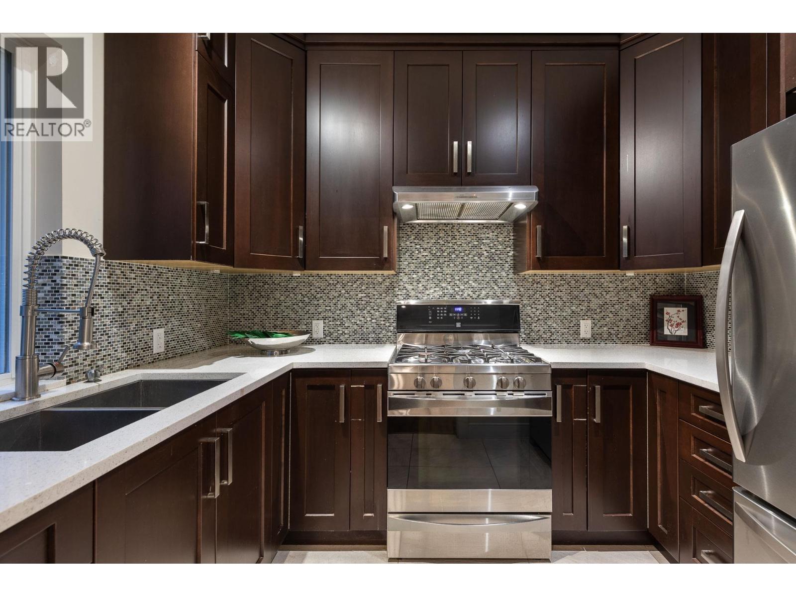 839 W 20TH STREET, North Vancouver