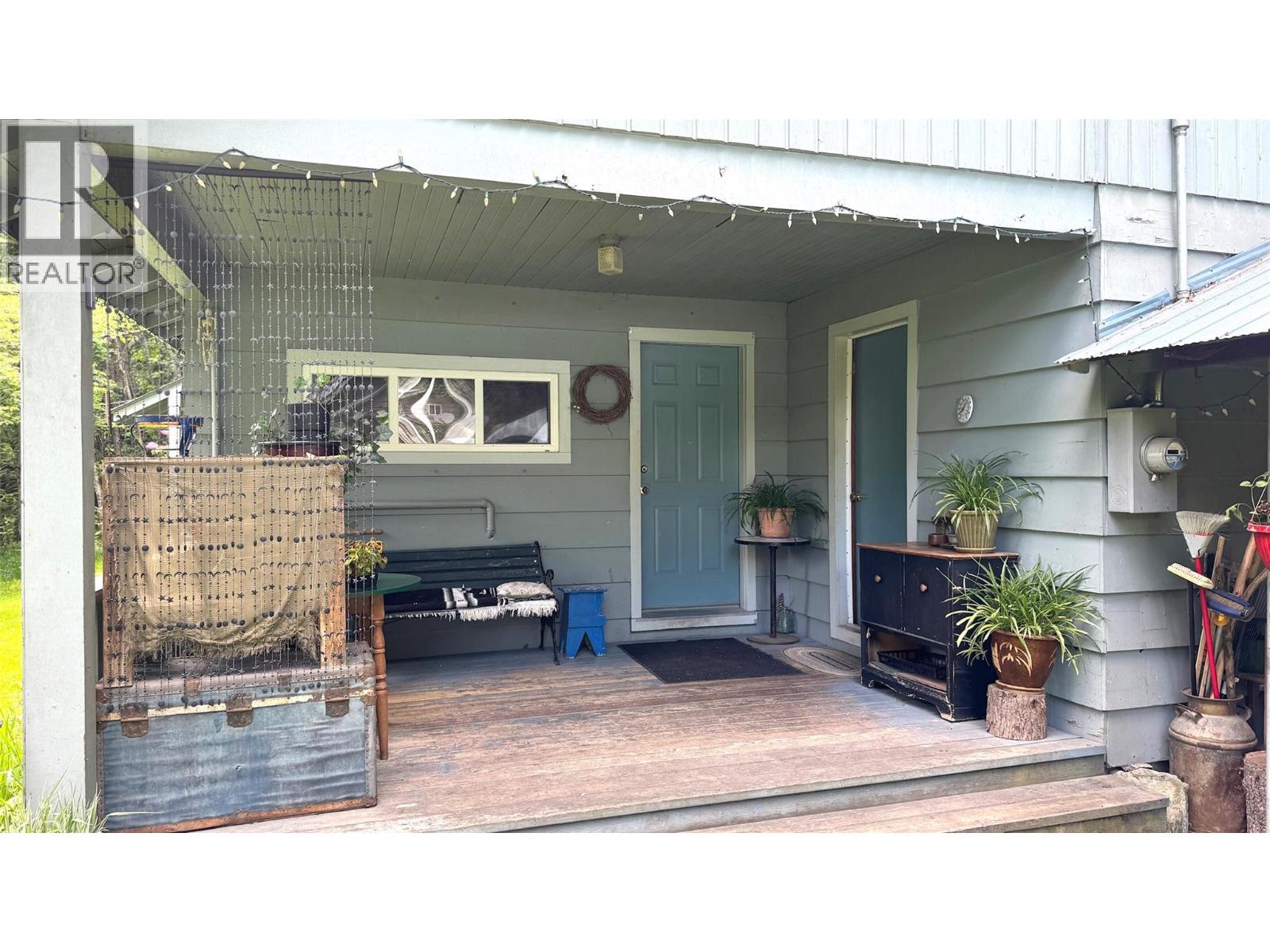 8927 Koehle Road, Kaslo