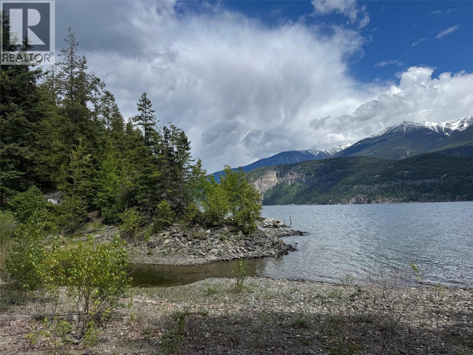 8927 Koehle Road, Kaslo