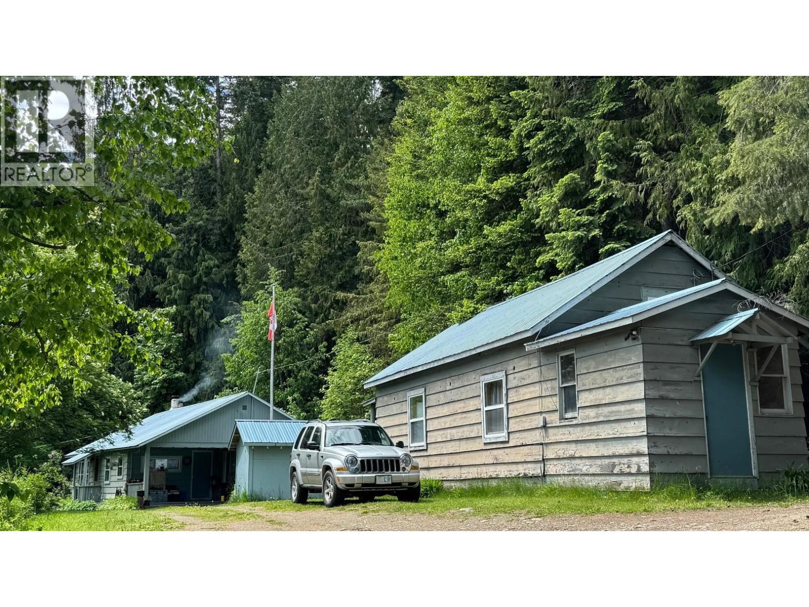 8927 Koehle Road, Kaslo