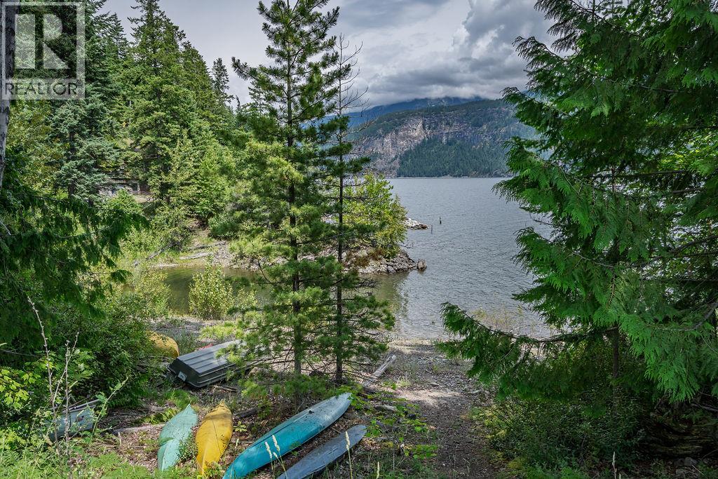 8927 Koehle Road, Kaslo