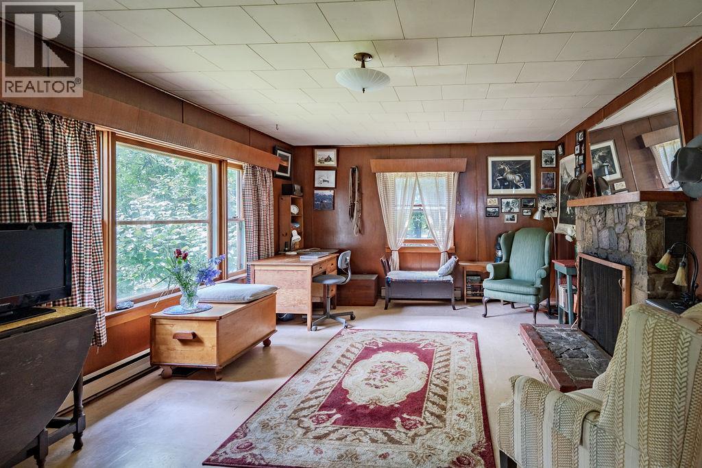 8927 Koehle Road, Kaslo