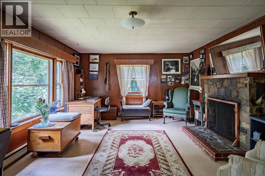 8927 Koehle Road, Kaslo