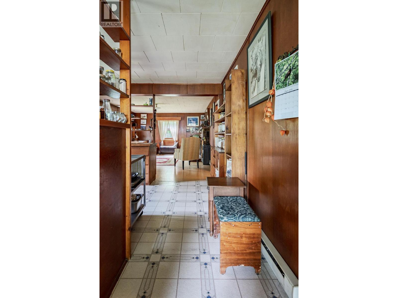 8927 Koehle Road, Kaslo