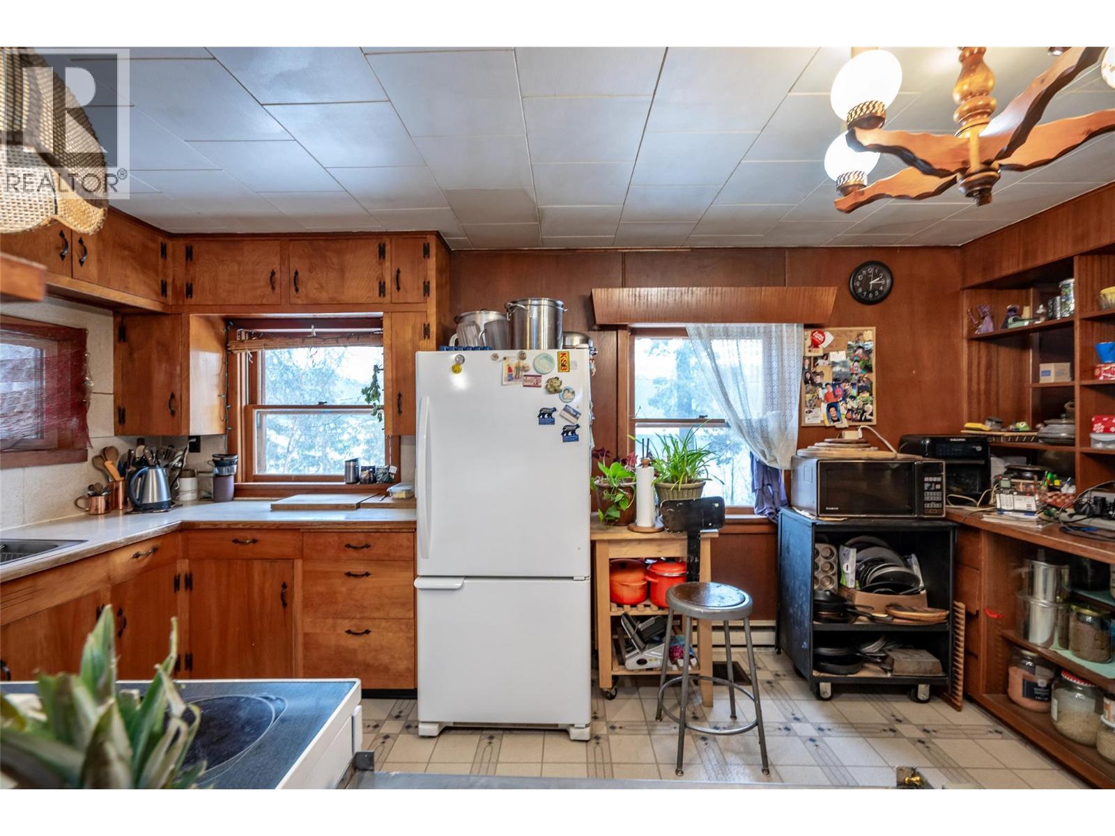 8927 Koehle Road, Kaslo