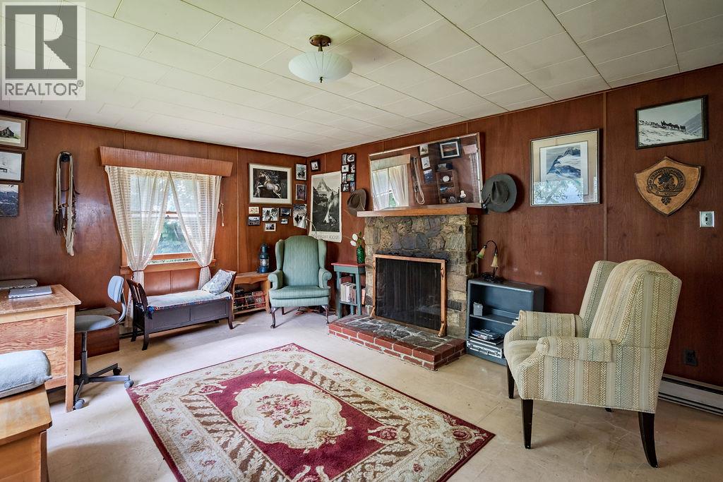 8927 Koehle Road, Kaslo