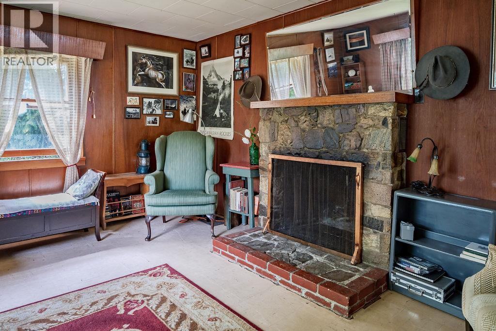 8927 Koehle Road, Kaslo