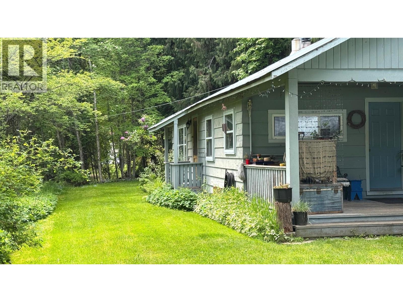 8927 Koehle Road, Kaslo