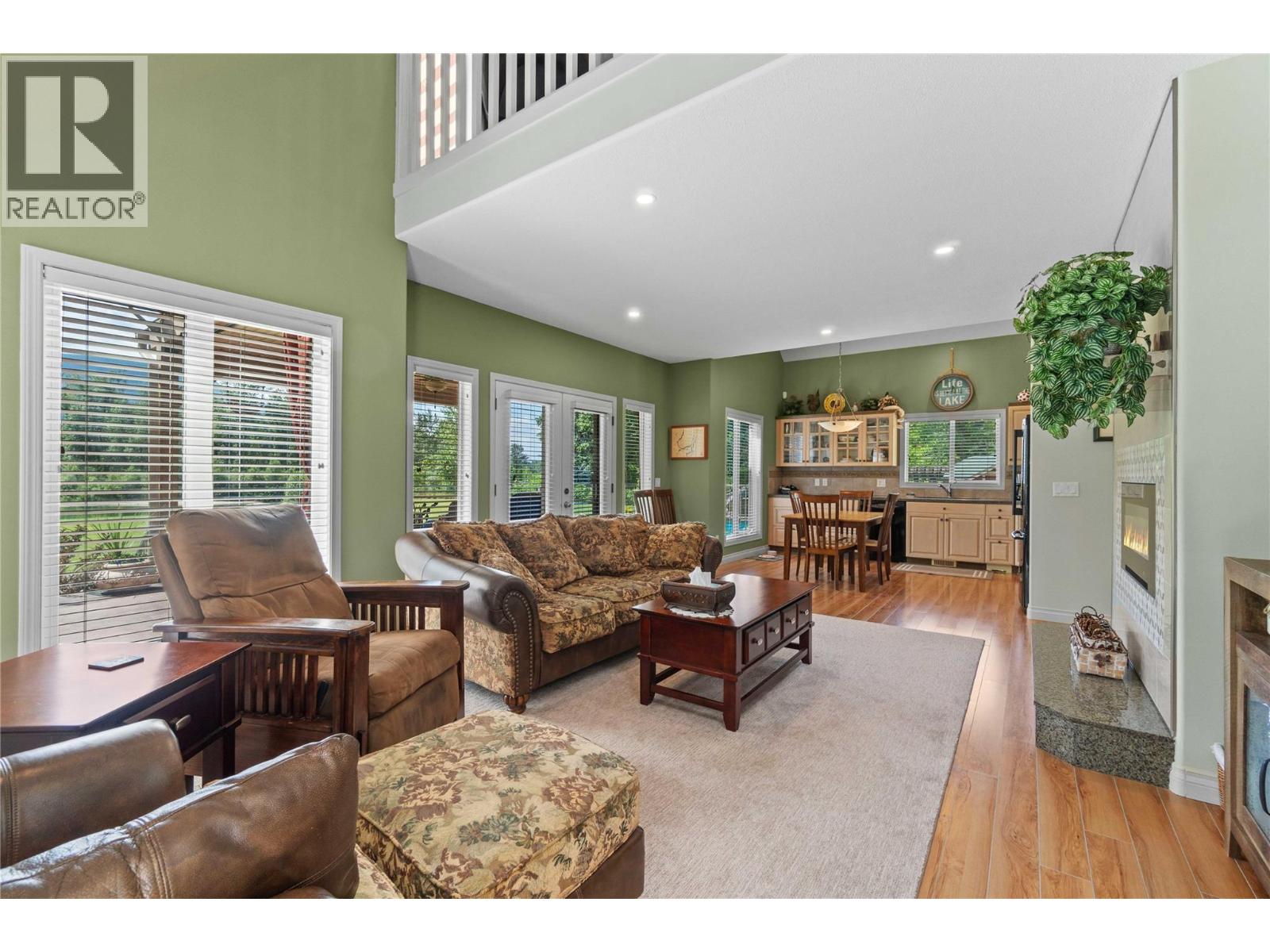  33 Old Town Road, Sicamous
