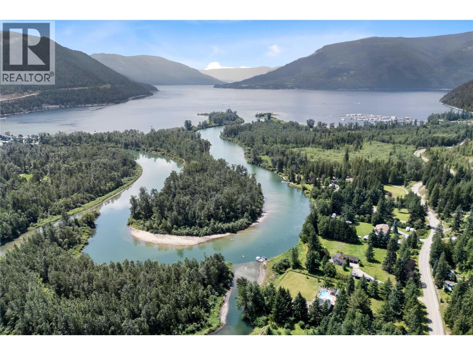  33 Old Town Road, Sicamous