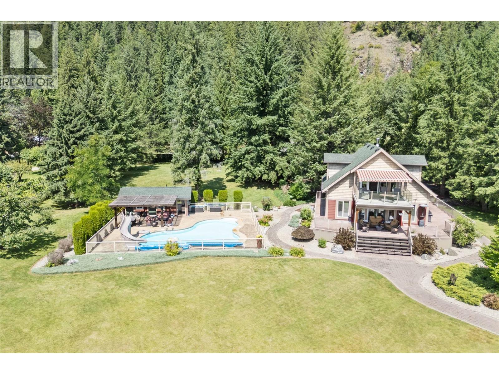  33 Old Town Road, Sicamous