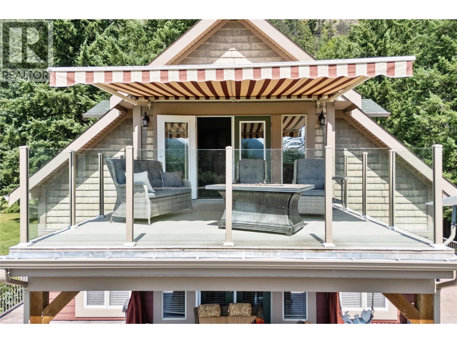  33 Old Town Road, Sicamous