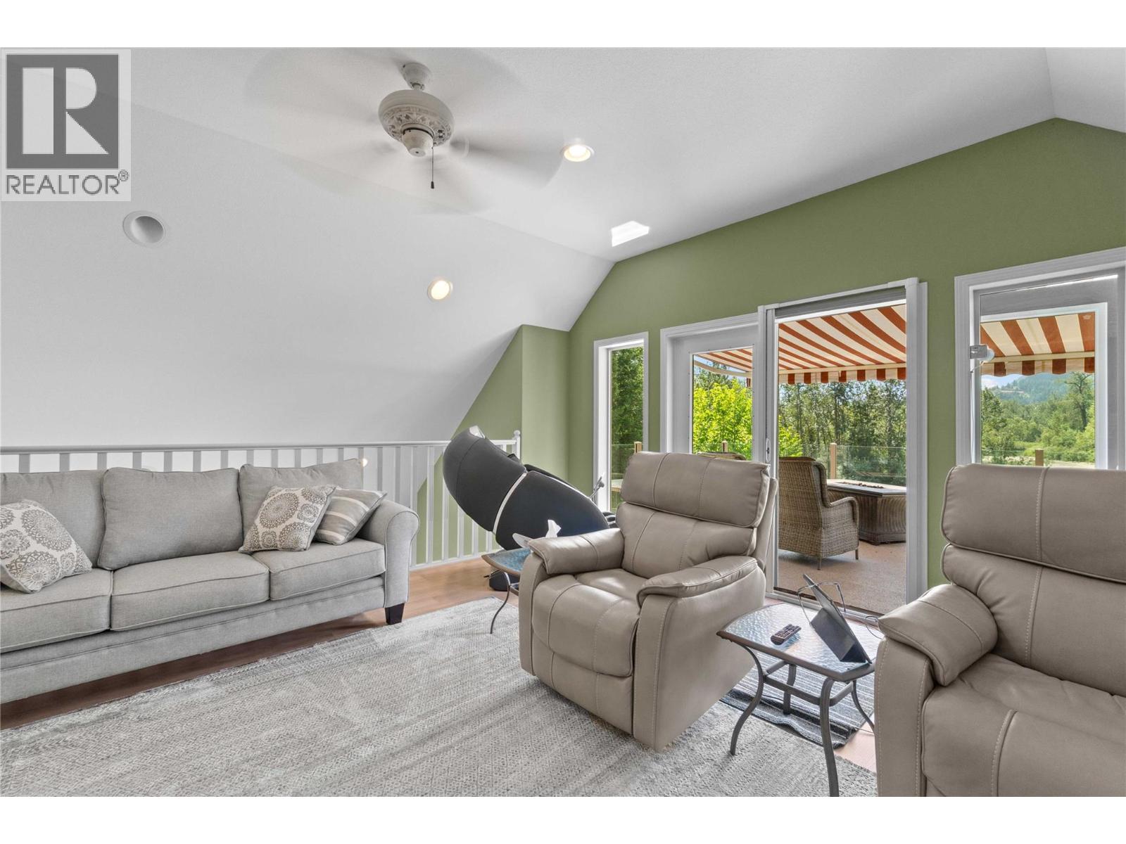  33 Old Town Road, Sicamous