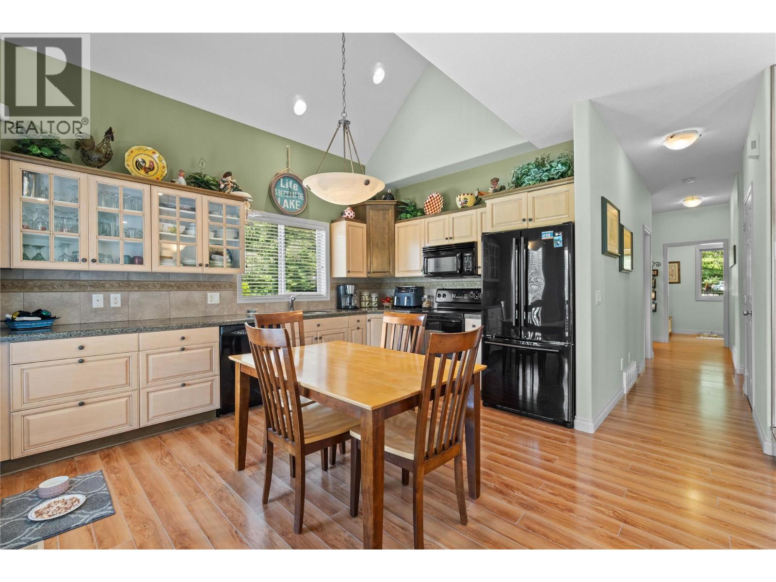  33 Old Town Road, Sicamous