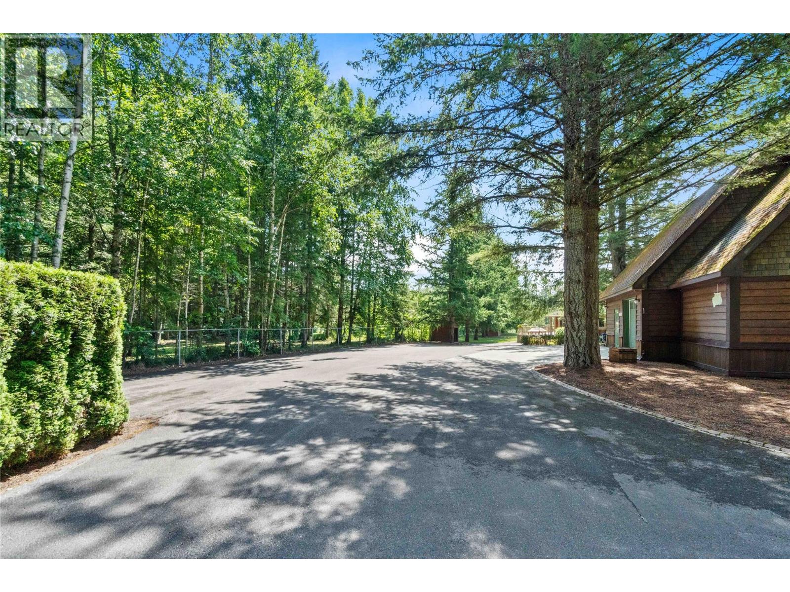  33 Old Town Road, Sicamous