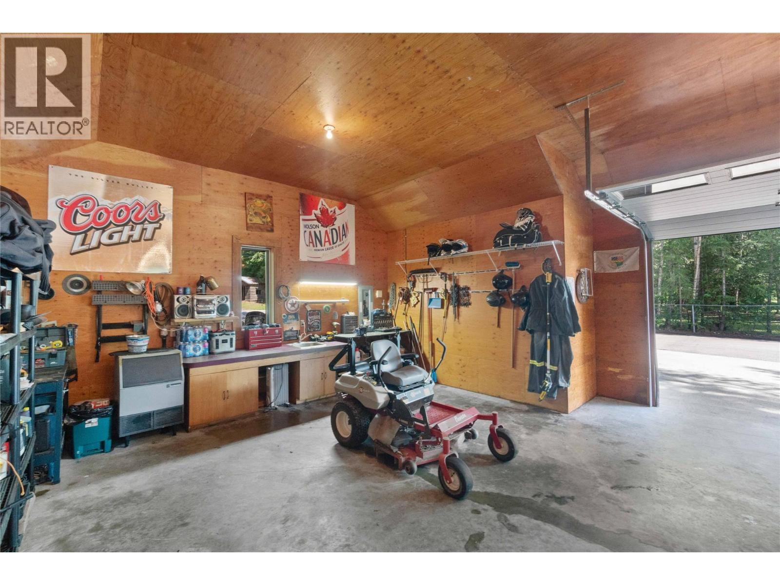  33 Old Town Road, Sicamous