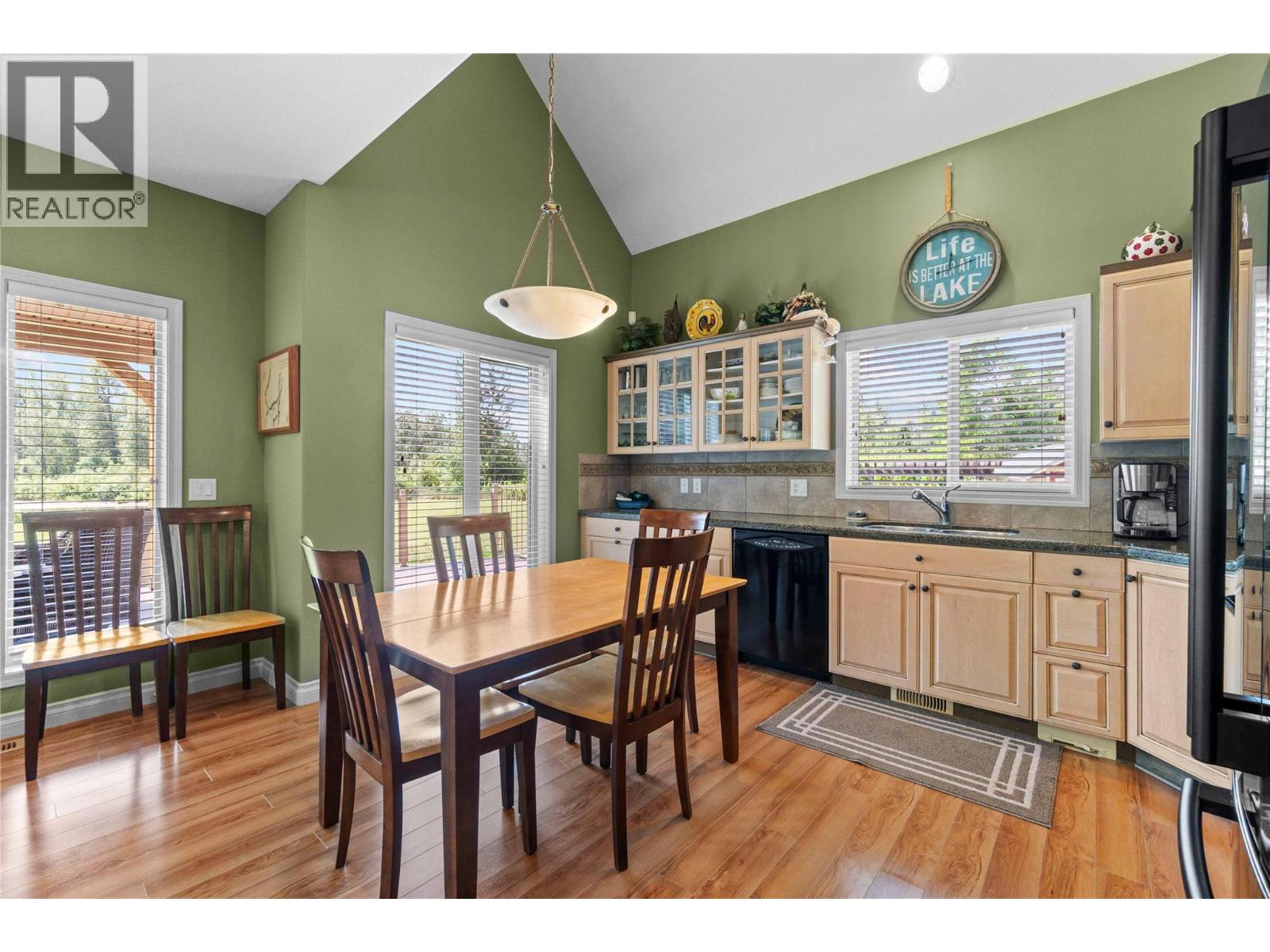  33 Old Town Road, Sicamous