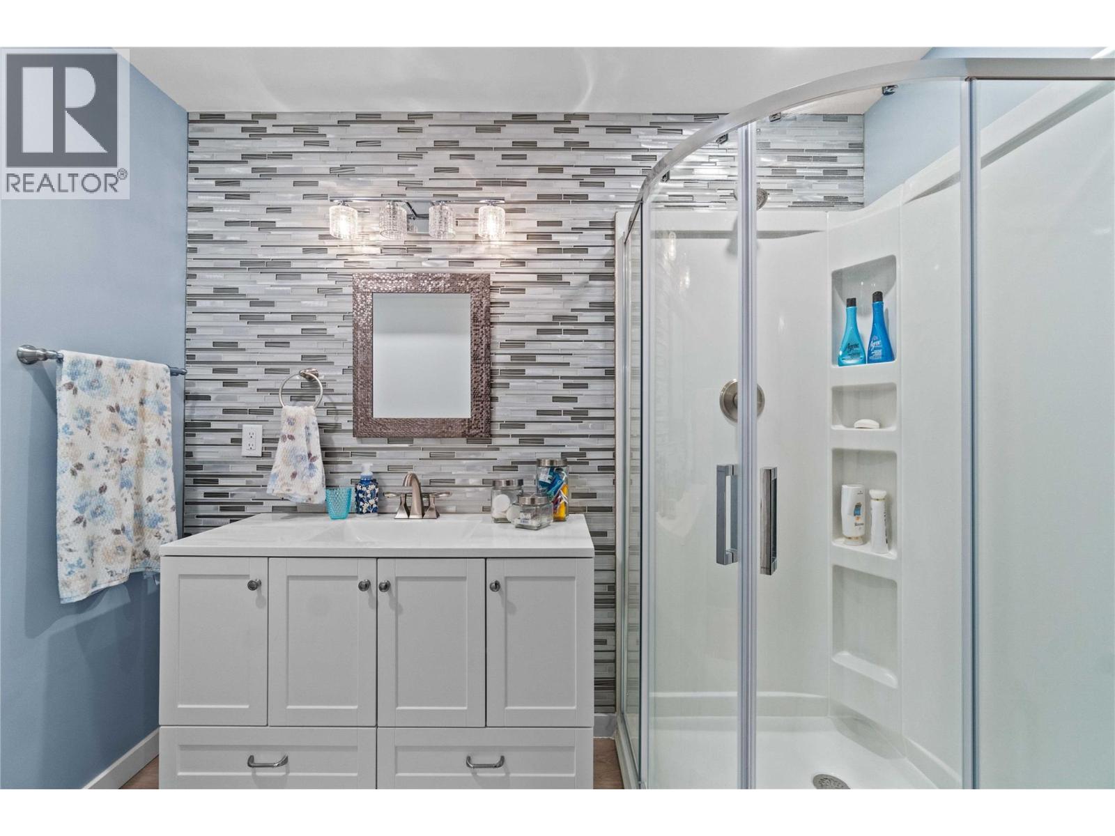  33 Old Town Road, Sicamous