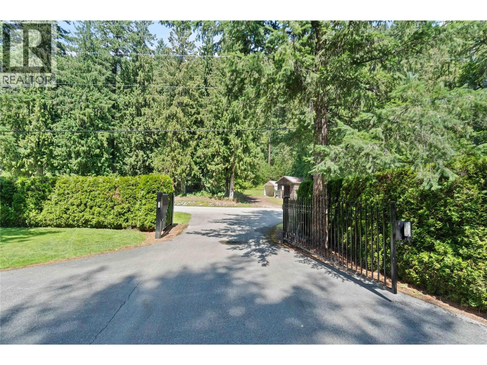 33 Old Town Road, Sicamous