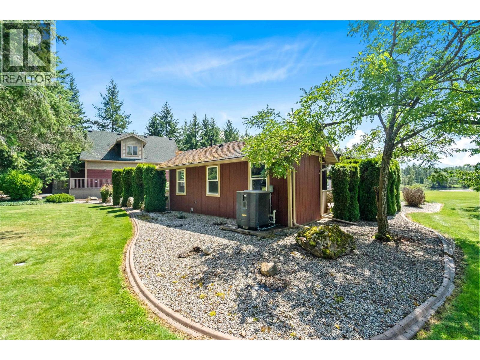  33 Old Town Road, Sicamous