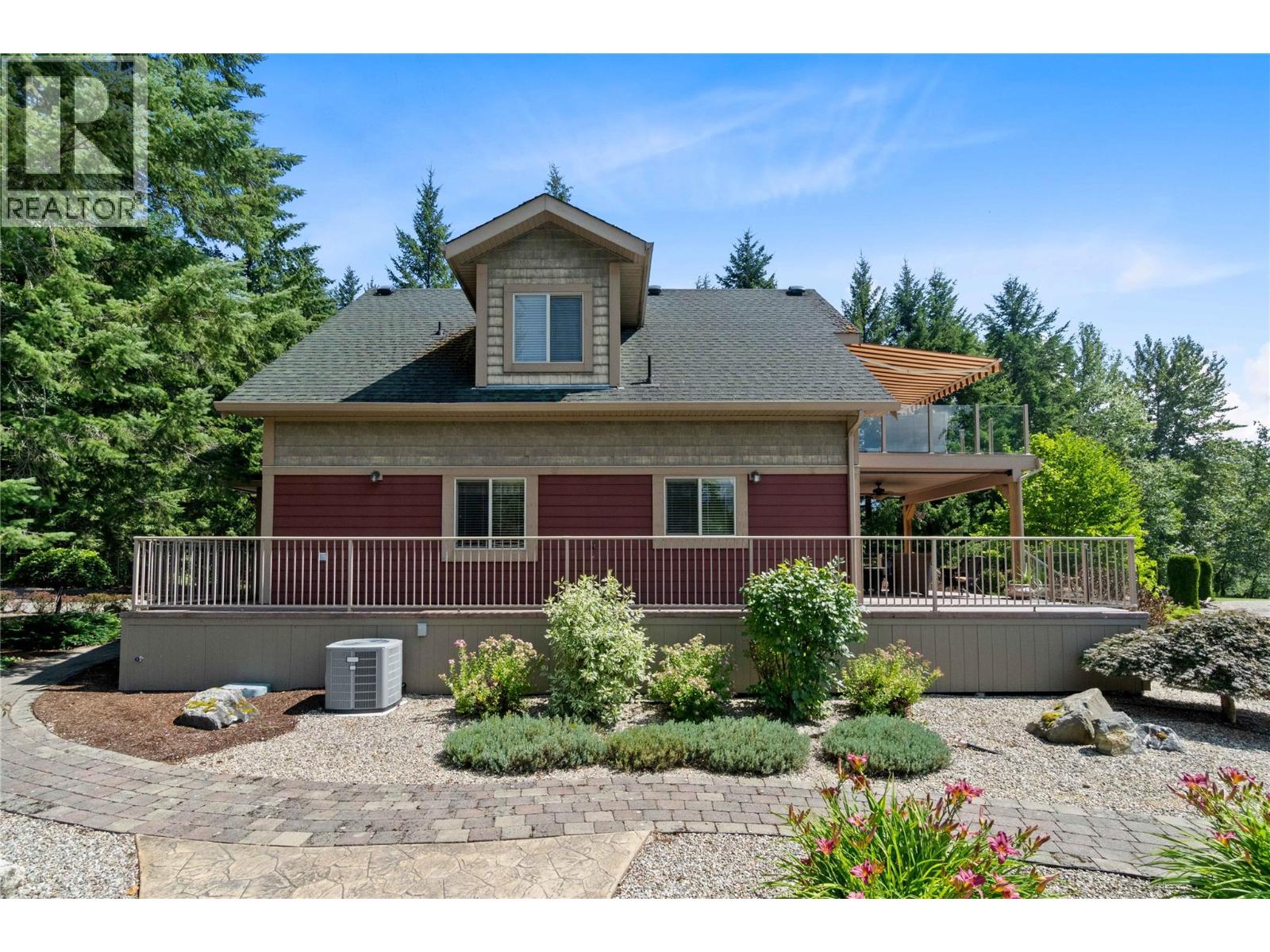  33 Old Town Road, Sicamous