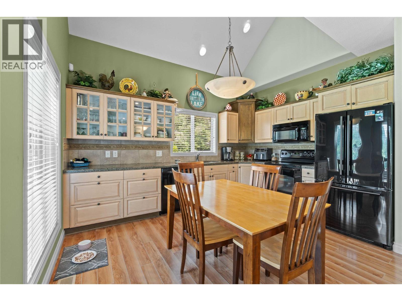  33 Old Town Road, Sicamous