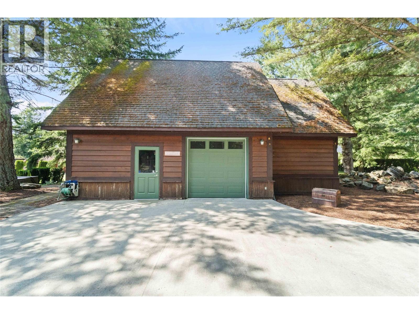  33 Old Town Road, Sicamous