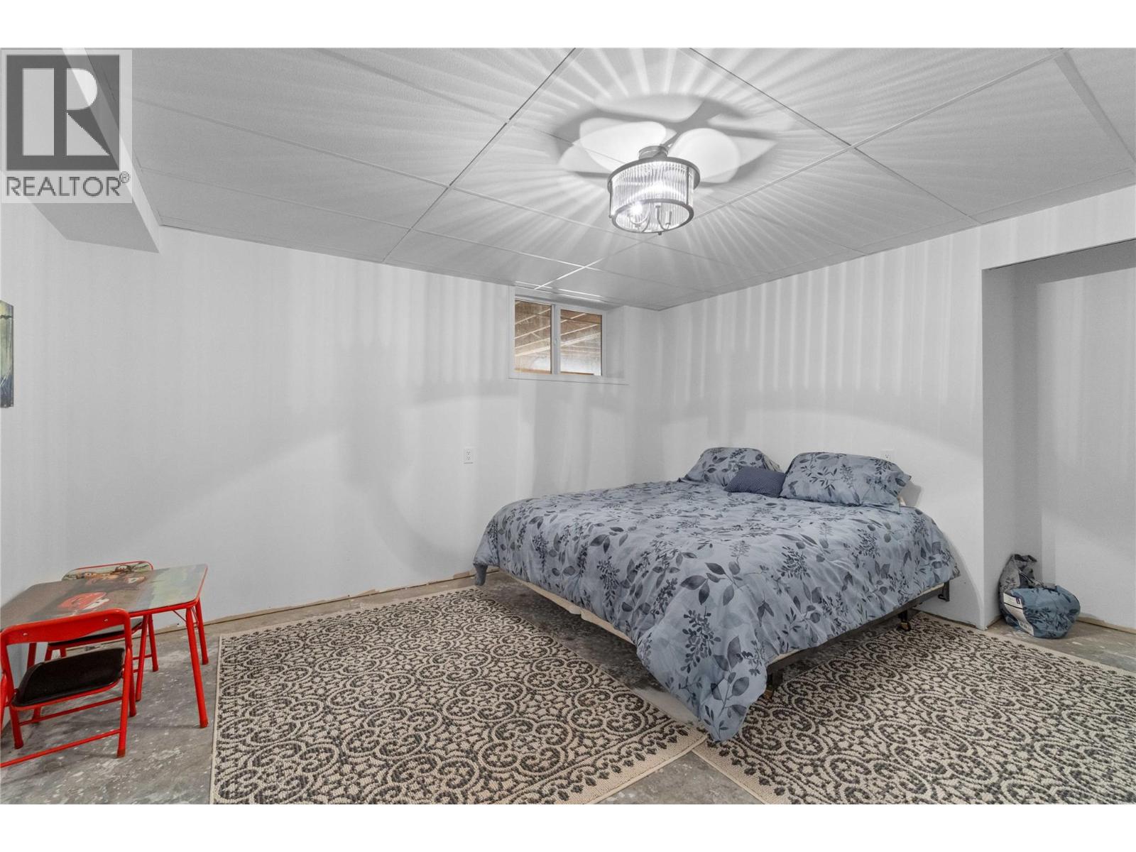 33 Old Town Road, Sicamous