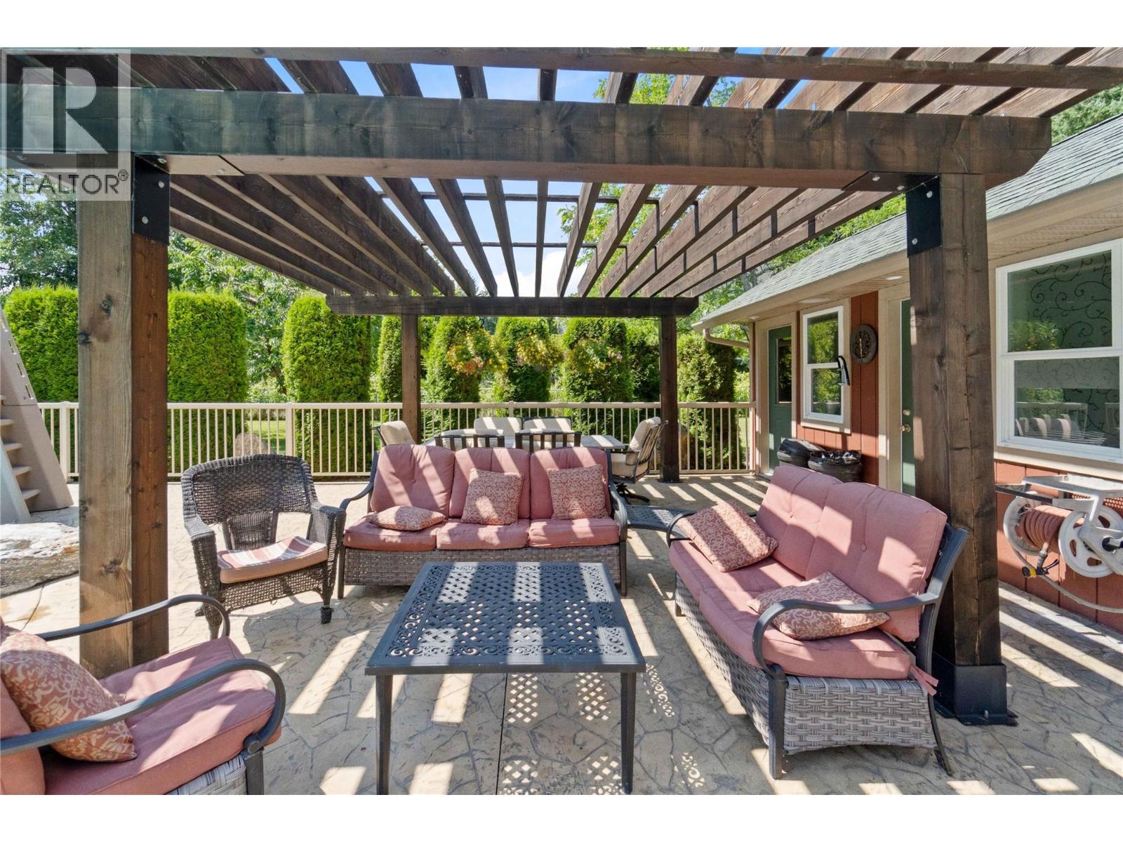  33 Old Town Road, Sicamous