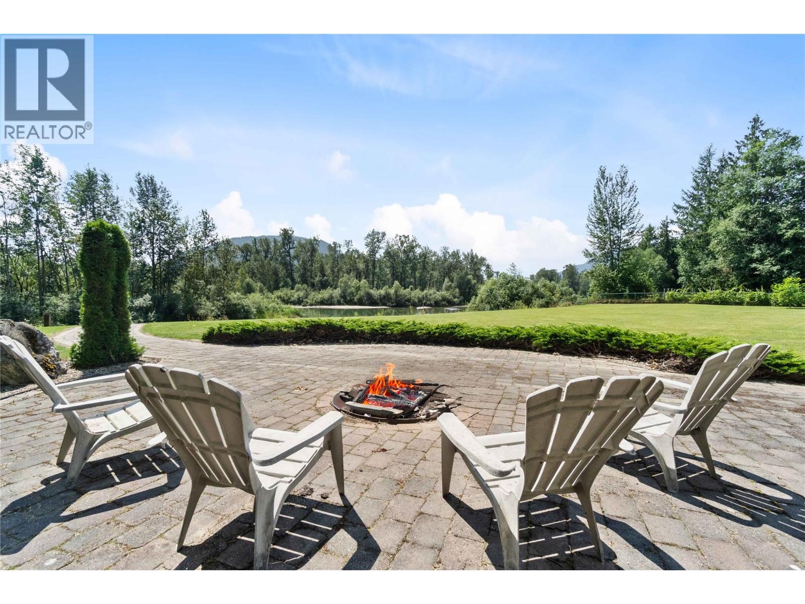  33 Old Town Road, Sicamous