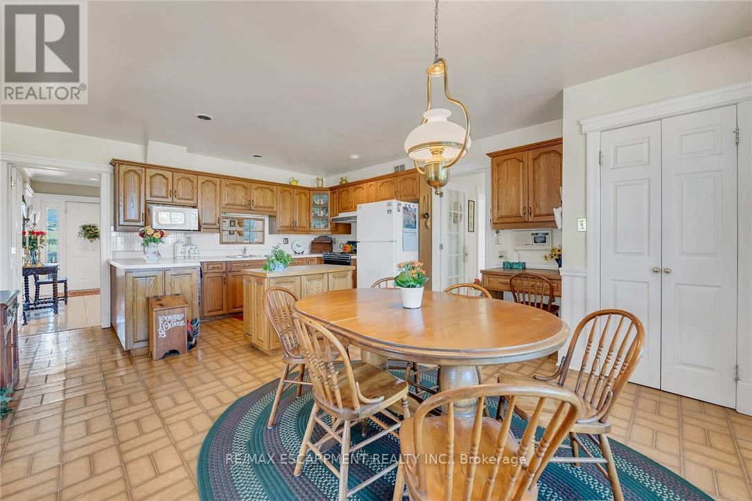 5581 KING STREET - 11