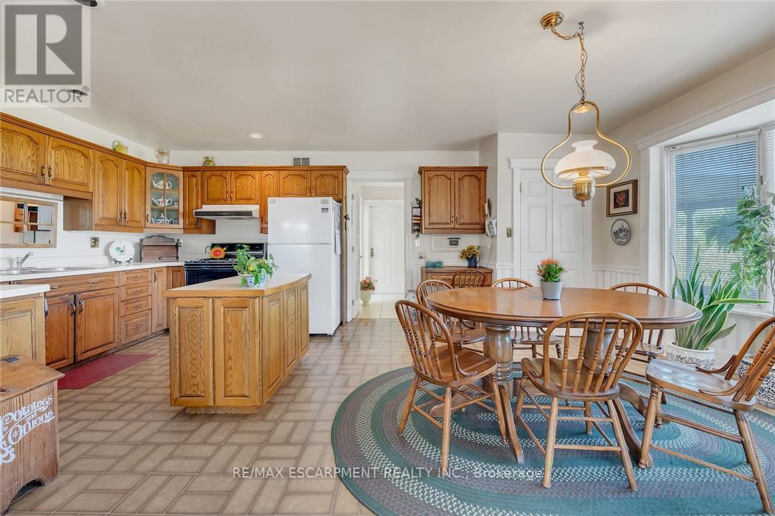 5581 KING STREET - 14