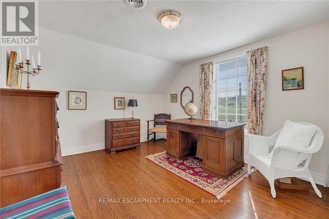 5581 KING STREET - 26