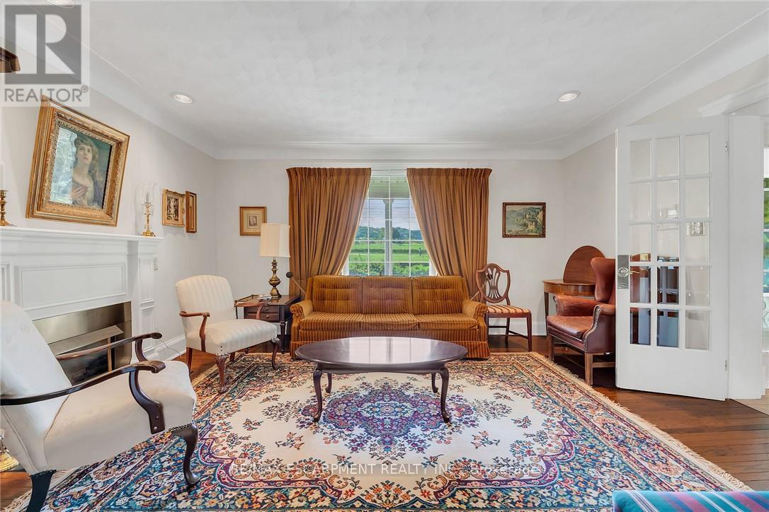 5581 KING STREET - 9