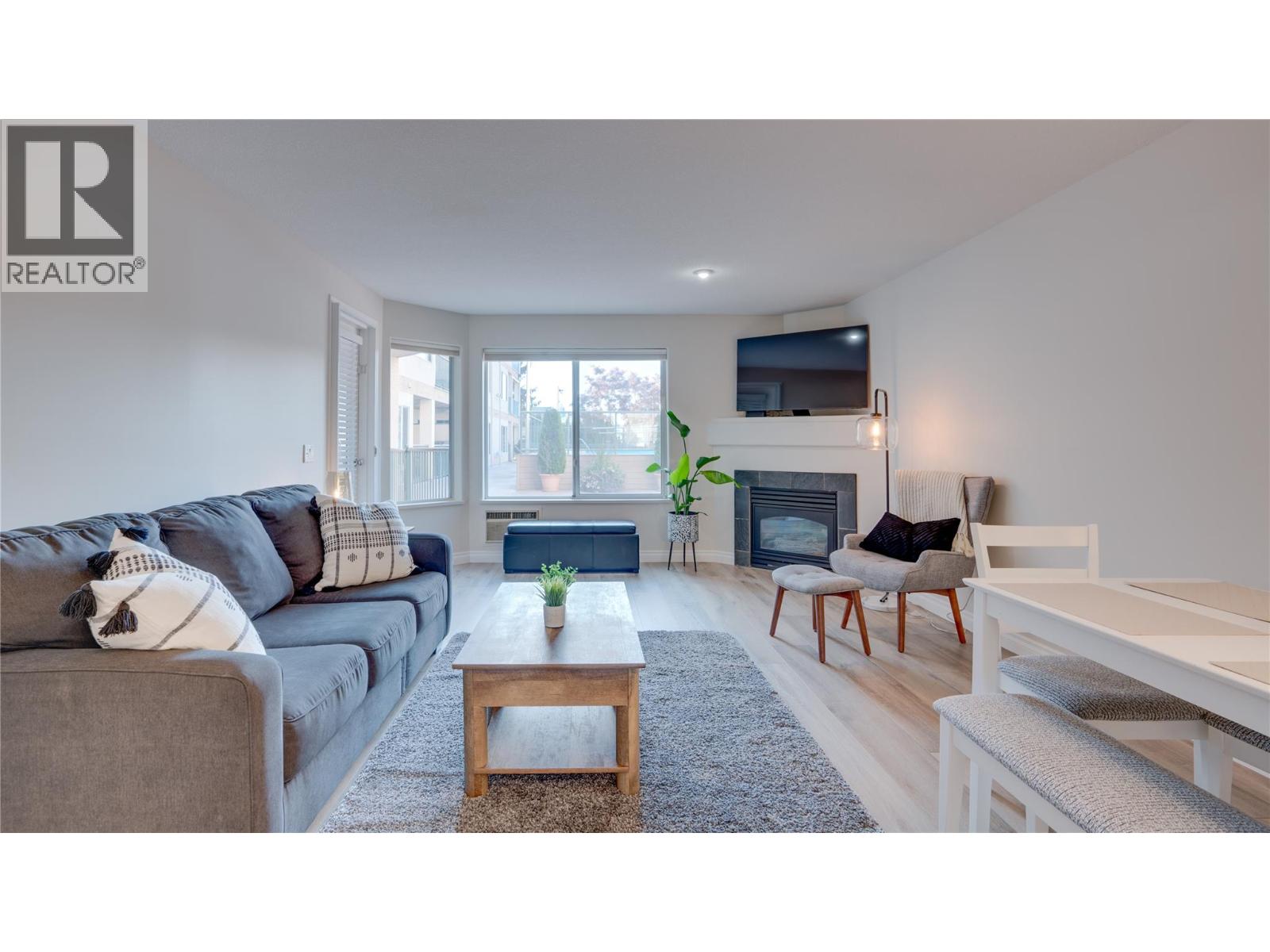 1002 Riverside Avenue Unit# 111, Sicamous