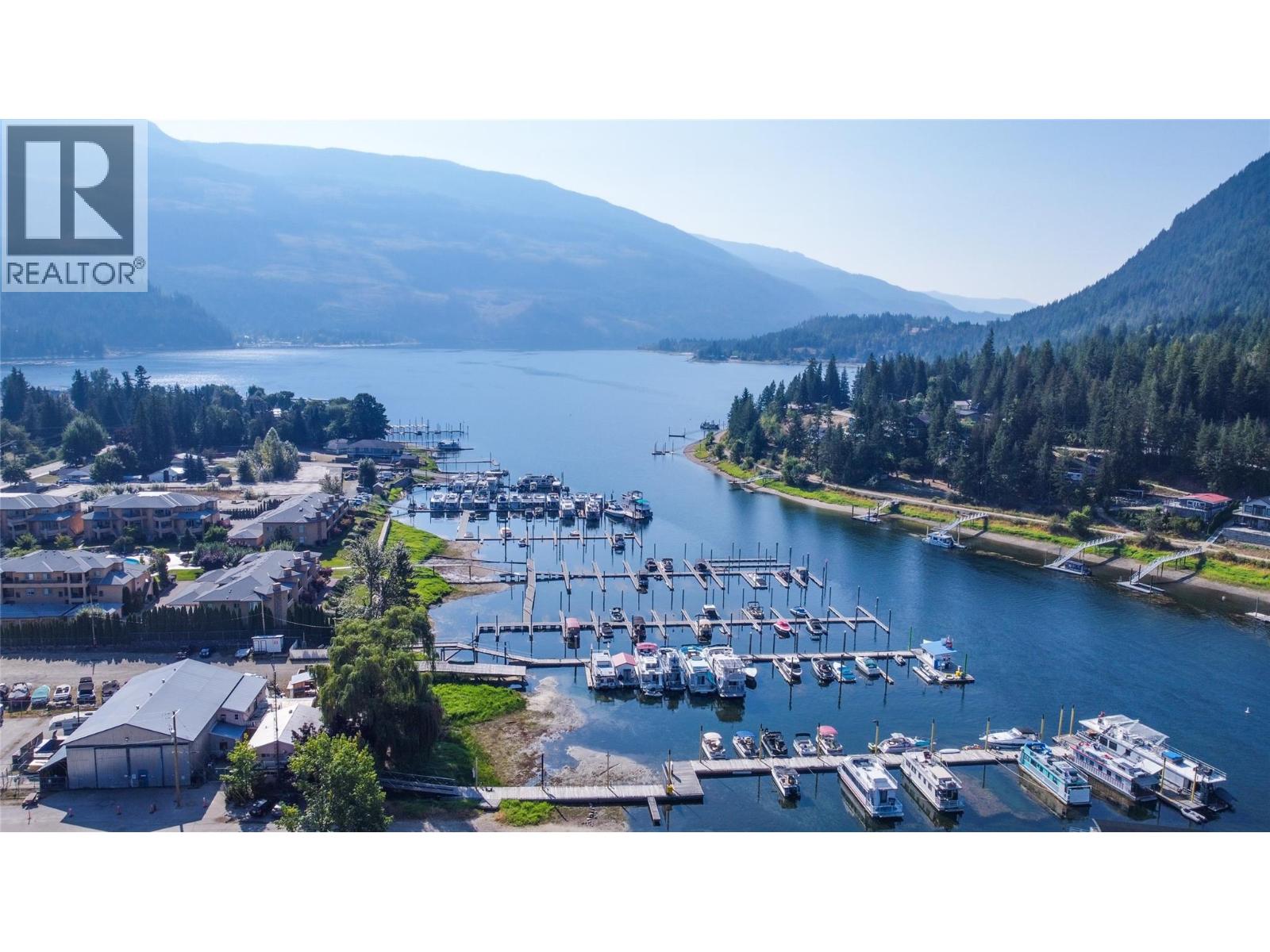 1002 Riverside Avenue Unit# 111, Sicamous