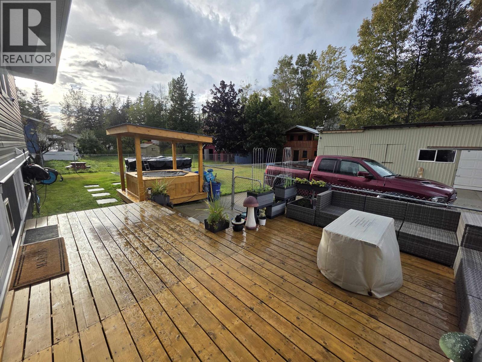 3865 SKINNER STREET, Terrace