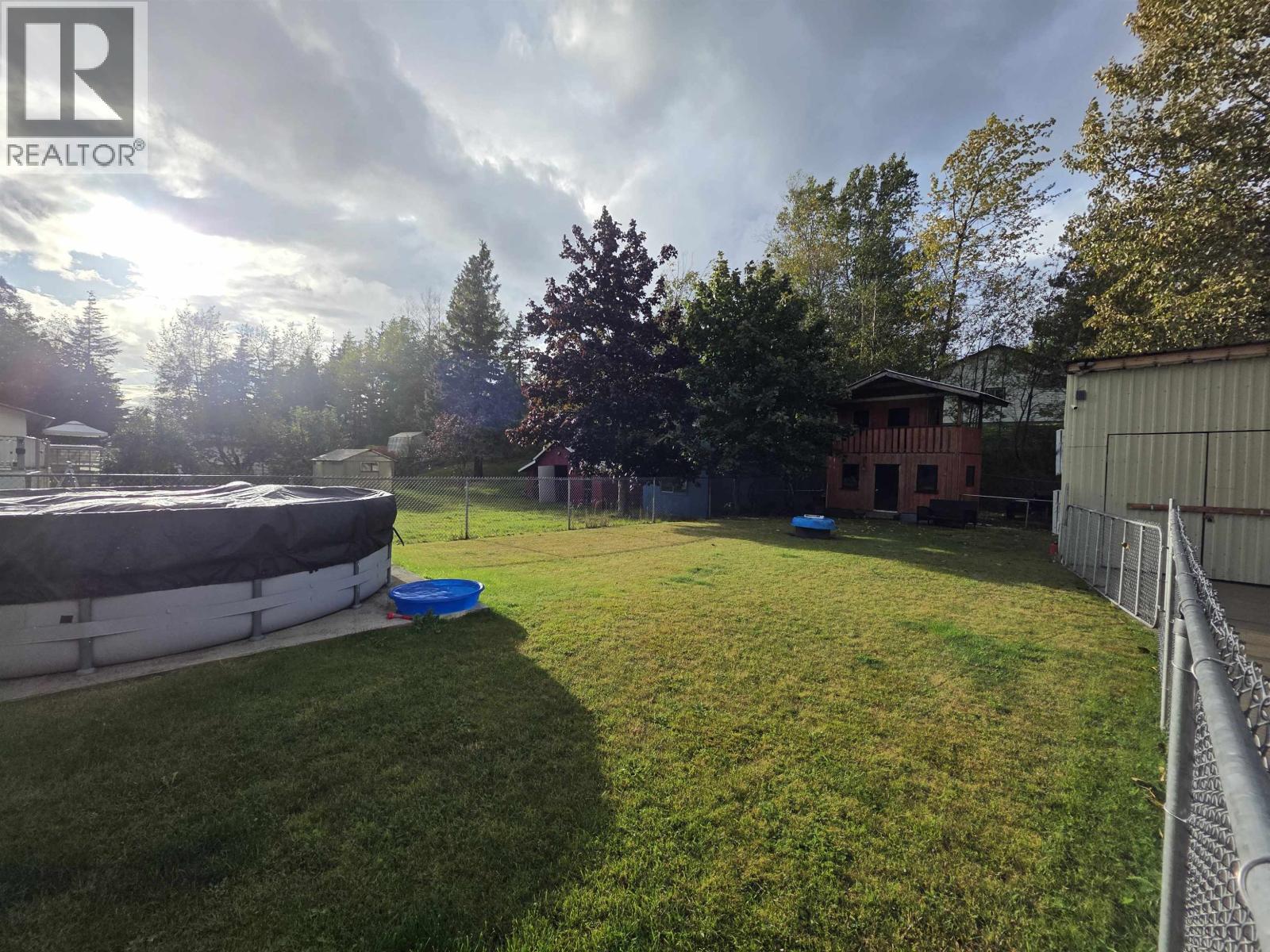 3865 SKINNER STREET, Terrace