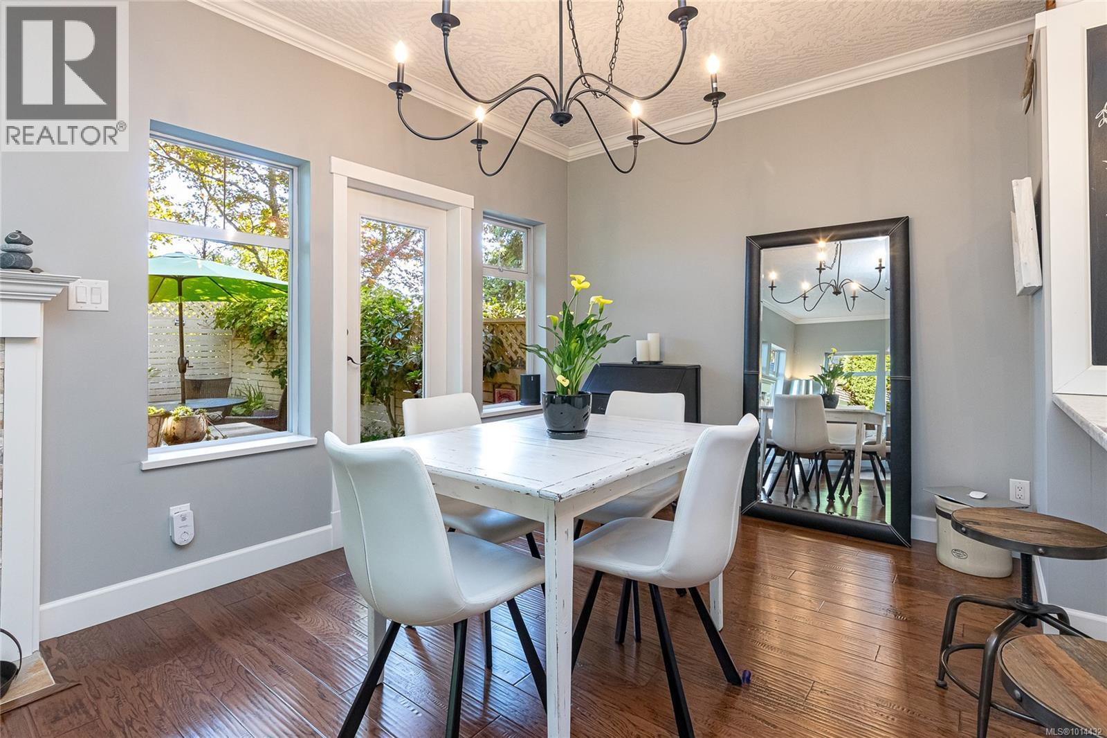111 1110 Willow Street, Saanich