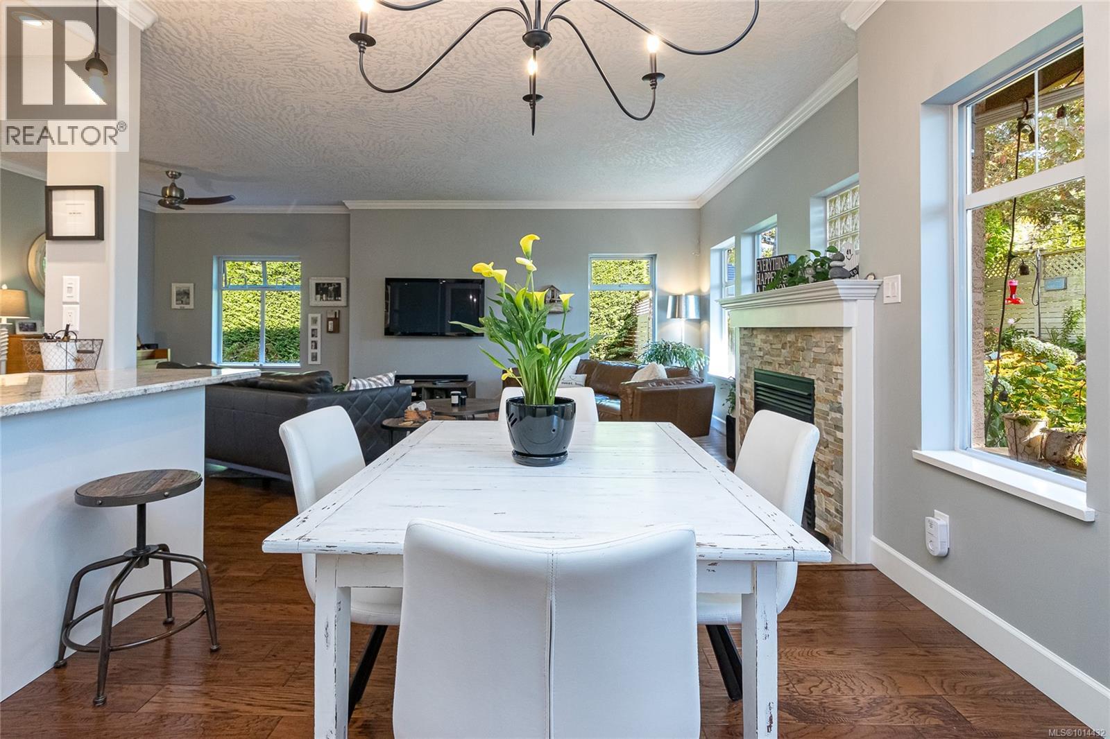 111 1110 Willow Street, Saanich